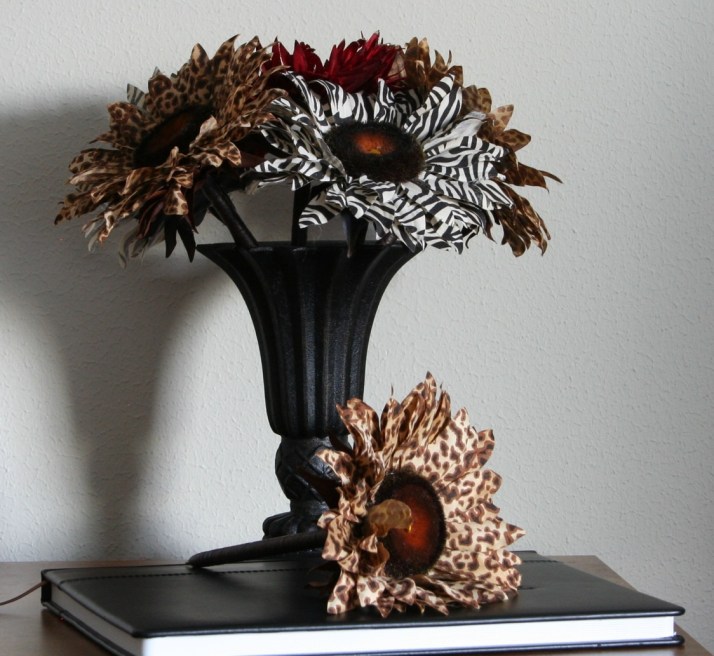 Safari Floral Pen Arrangement